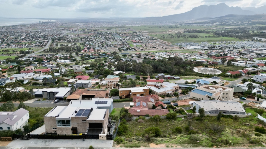 0 Bedroom Property for Sale in Mountainside Western Cape
